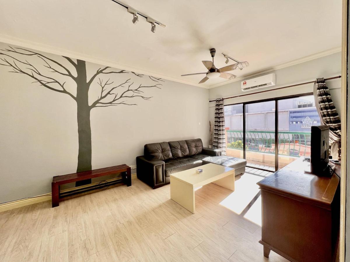 Marina Court Vacation Home 3 Bedrooms - Kota Kinabalu Eksteriør billede