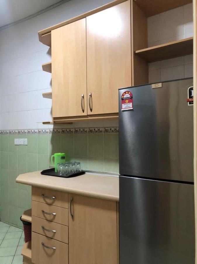 Marina Court Vacation Home 3 Bedrooms - Kota Kinabalu Eksteriør billede