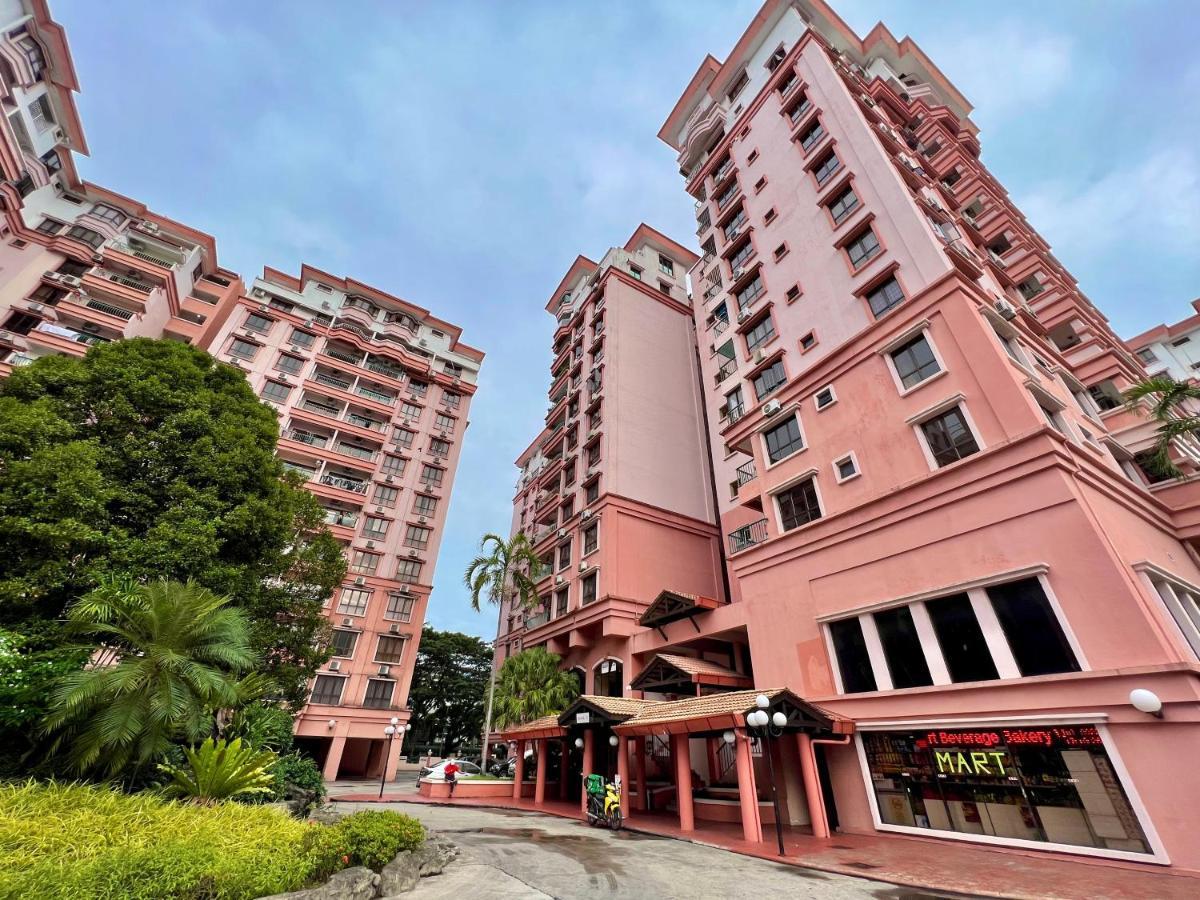 Marina Court Vacation Home 3 Bedrooms - Kota Kinabalu Eksteriør billede