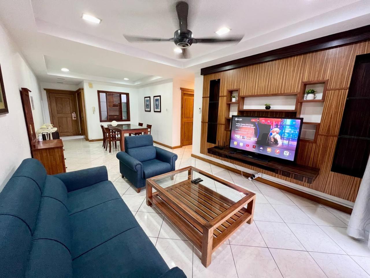 Marina Court Vacation Home 3 Bedrooms - Kota Kinabalu Eksteriør billede