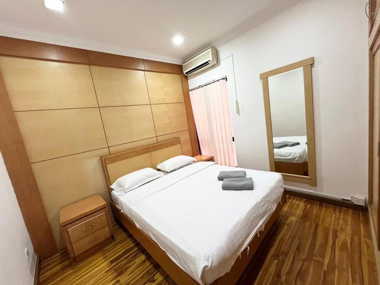Marina Court Vacation Home 3 Bedrooms - Kota Kinabalu Eksteriør billede