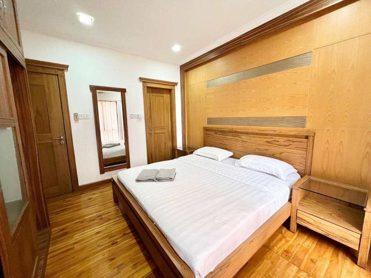 Marina Court Vacation Home 3 Bedrooms - Kota Kinabalu Eksteriør billede