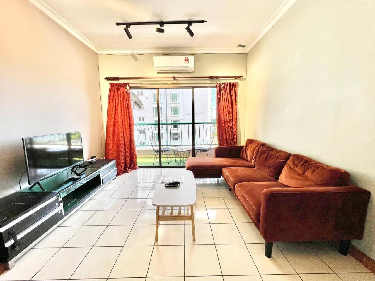Marina Court Vacation Home 3 Bedrooms - Kota Kinabalu Eksteriør billede