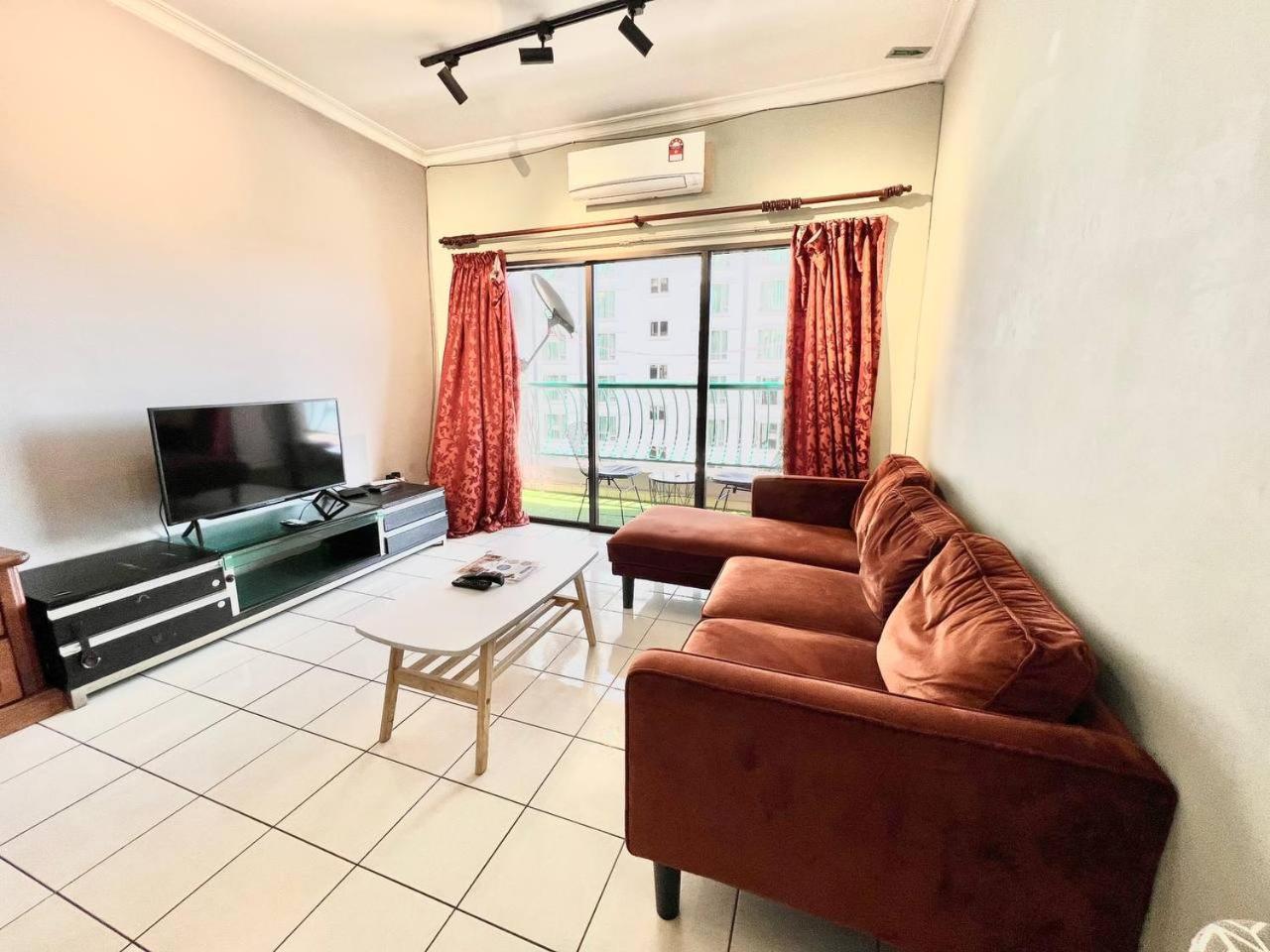 Marina Court Vacation Home 3 Bedrooms - Kota Kinabalu Eksteriør billede
