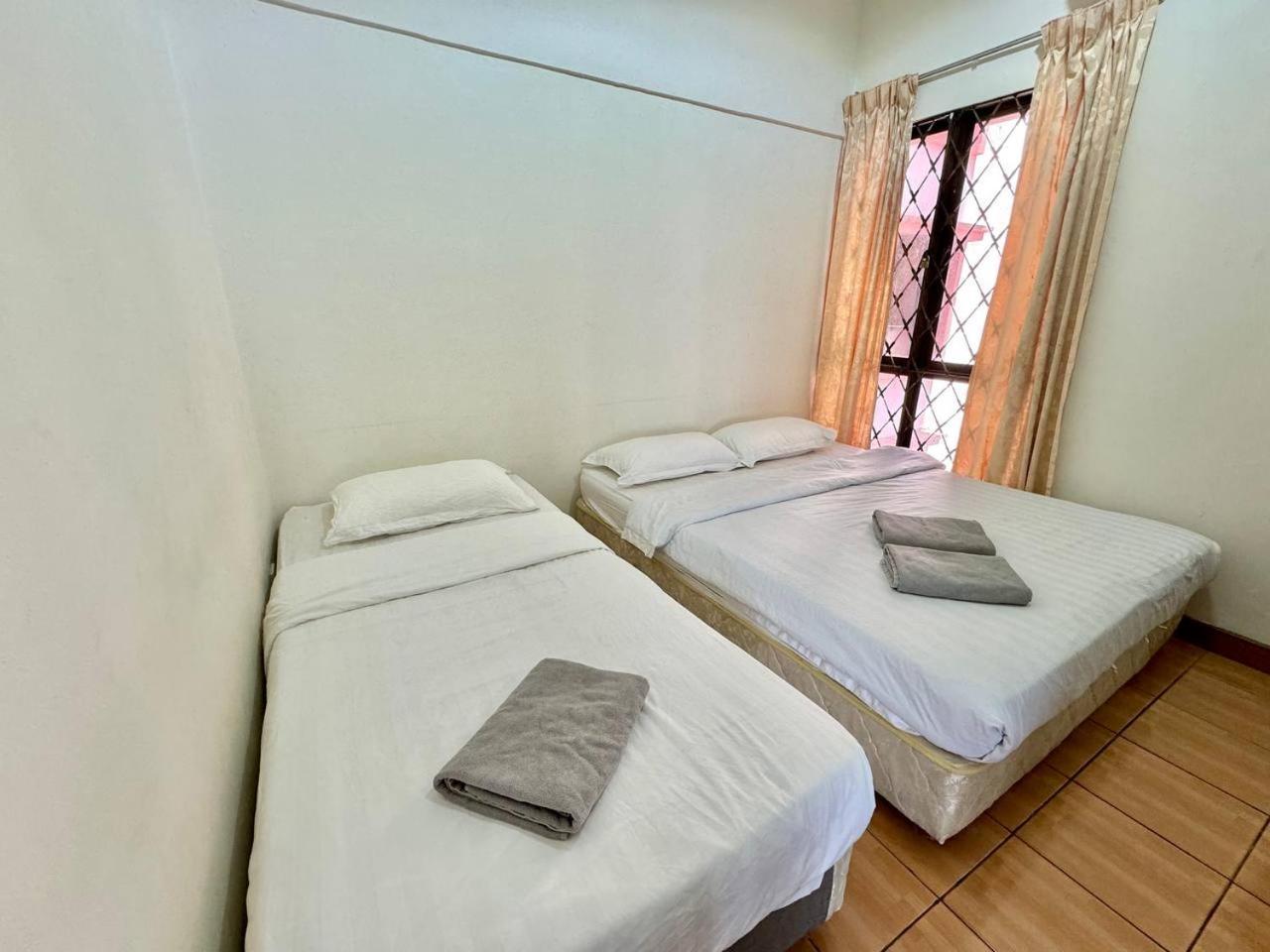 Marina Court Vacation Home 3 Bedrooms - Kota Kinabalu Eksteriør billede